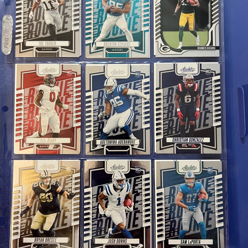Football Cards - Picture 2 of 12